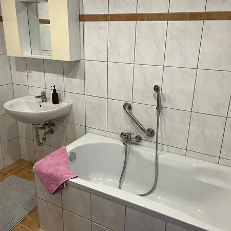 Trebelsee Monteurwohnung Und Apartment *